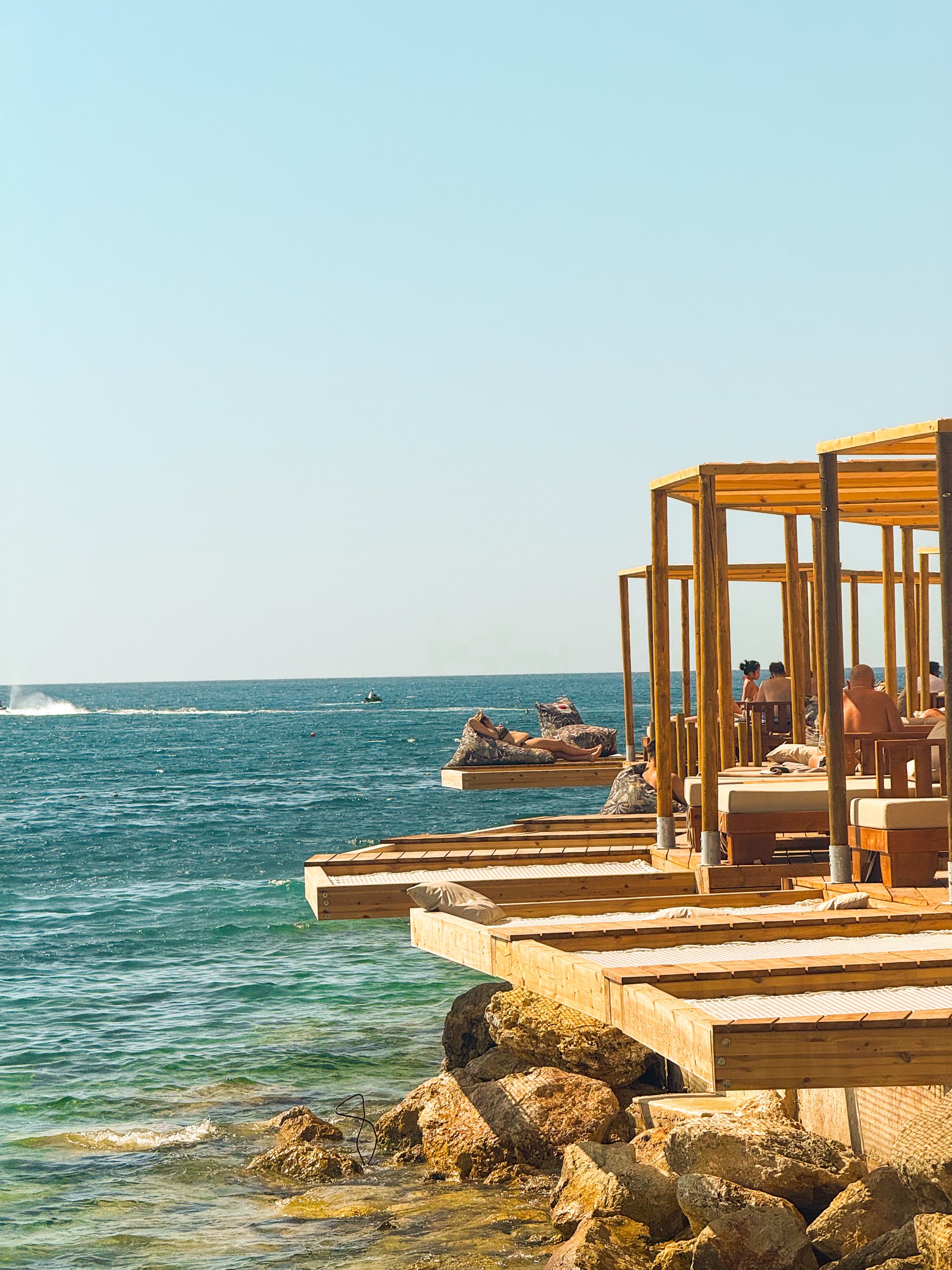 Zanzara private beach